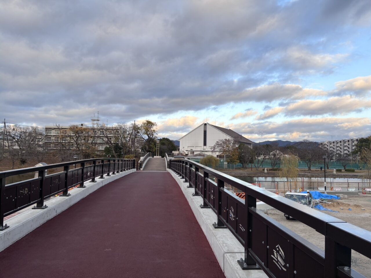 伏見みなと公園広場