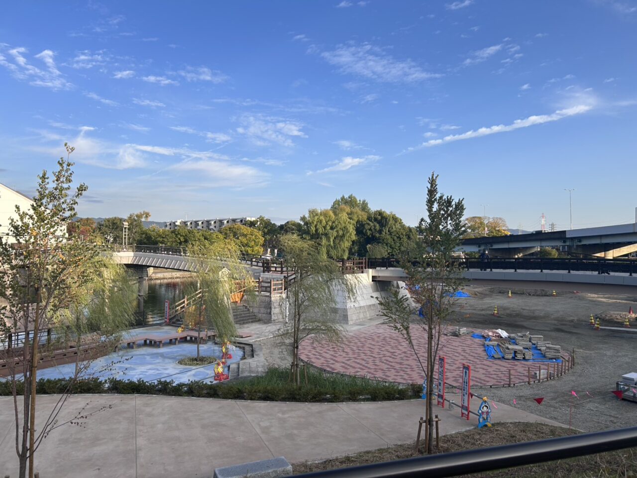 伏見みなと公園広場